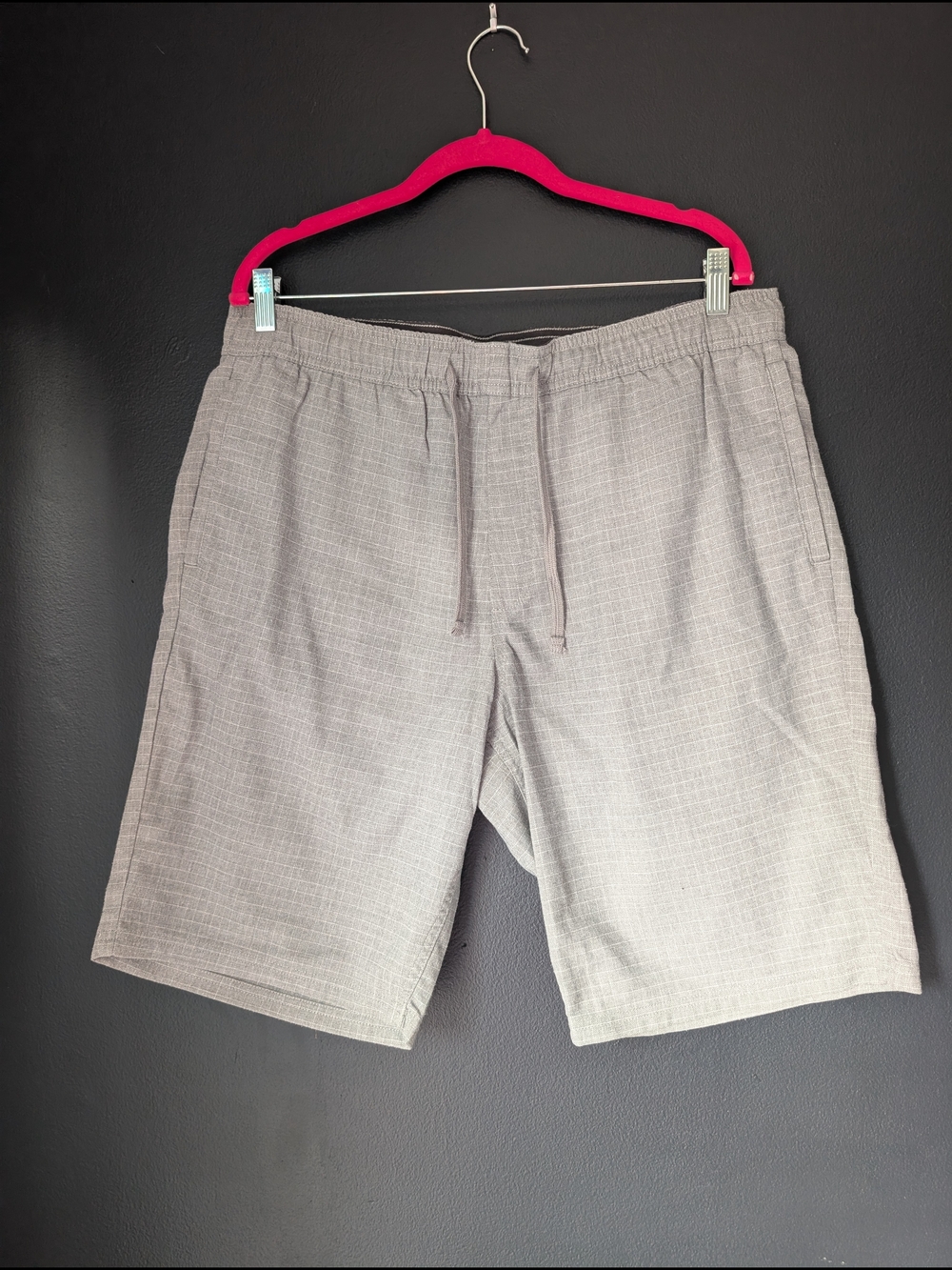 Hang Ten Men’s XL Gray Plaid Stretch Casual Shorts Drawstring Waist